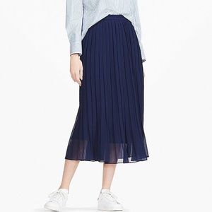 Uniqlo Pleated Skirt (navy blue)